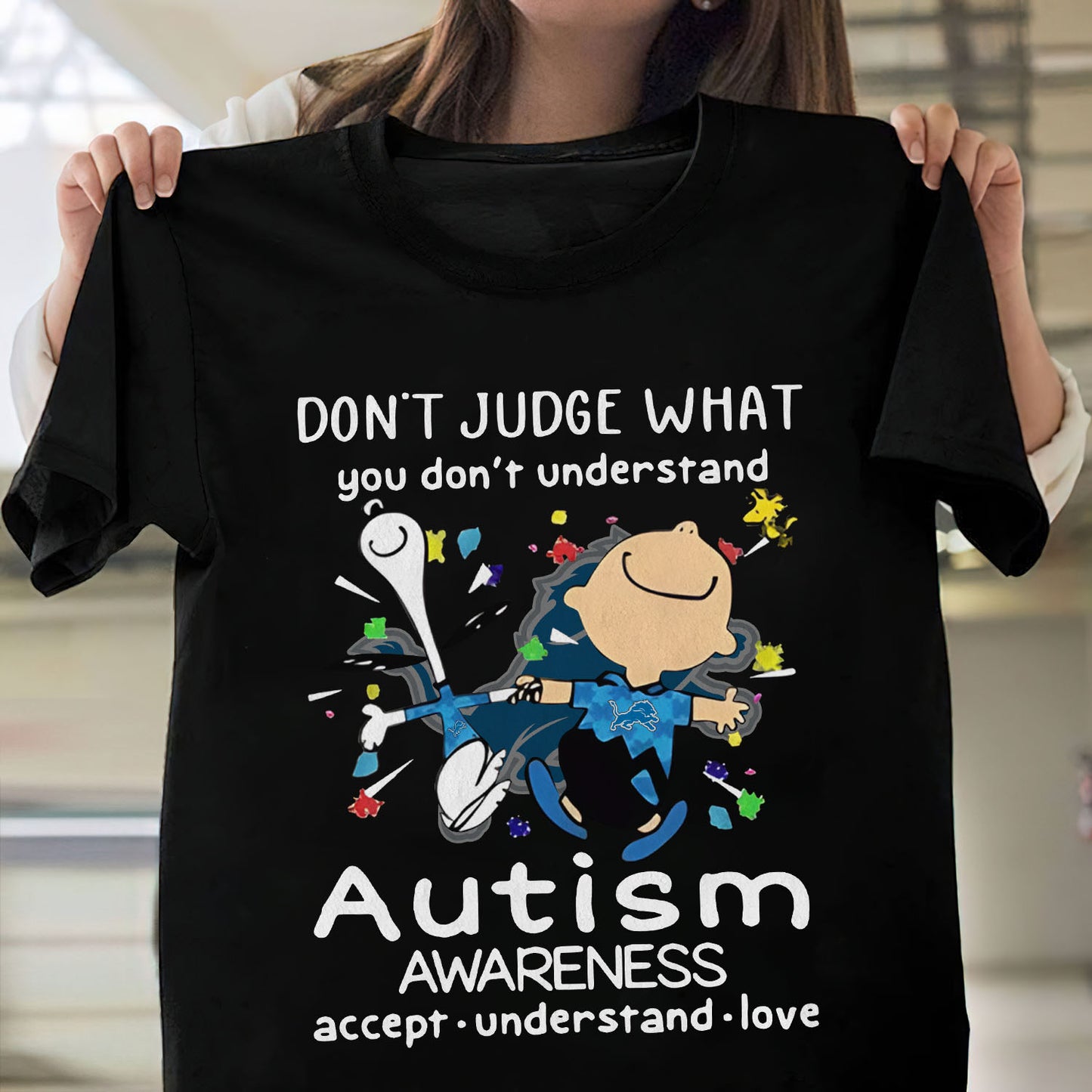 NFL Detroit Lions Snoopy And Friends I Wear Blue For My Son Autism Awareness Accept Understand Love Tshirt
