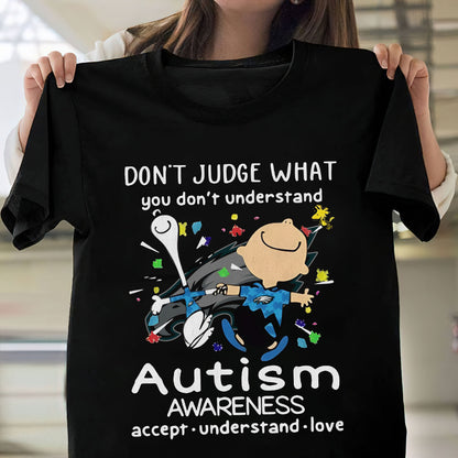 NFL Philadelphia Eagles Snoopy And Friends I Wear Blue For My Son Autism Awareness Accept Understand Love Tshirt